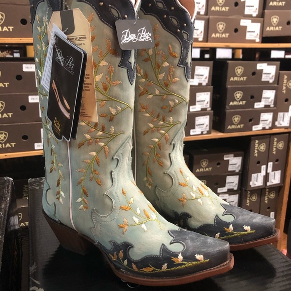 Ladies Dan Post blue on blue embroidery NWT - Picture 1 of 8